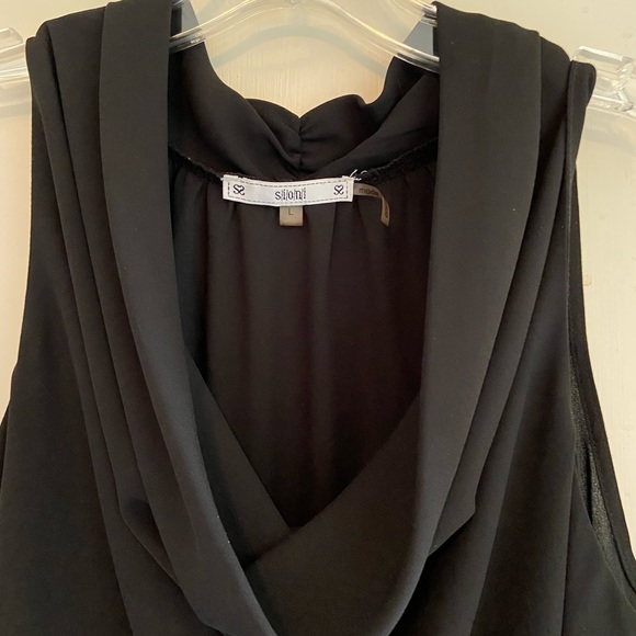 ♠️Beautiful Cowl Neck Sleeveless Top♠️ - Picture 7 of 12